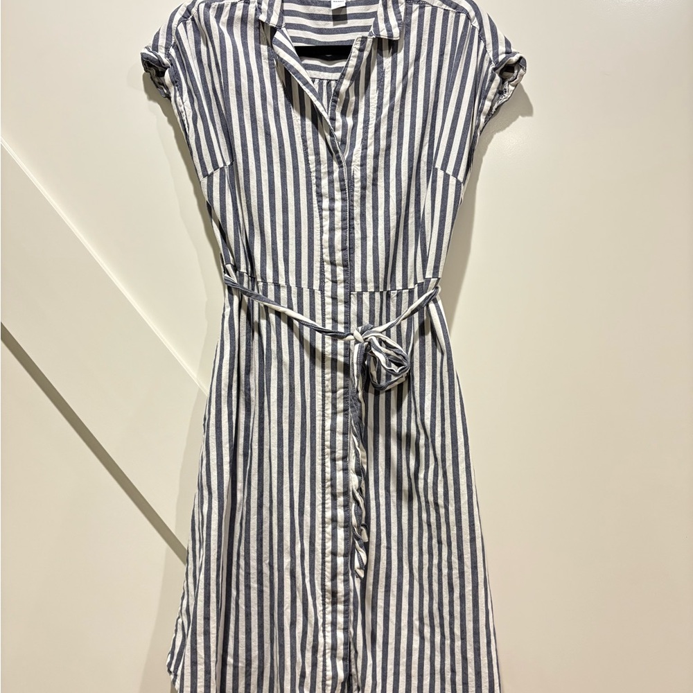 Old Navy Black and White Midi Shirt Dress with Notched Collar